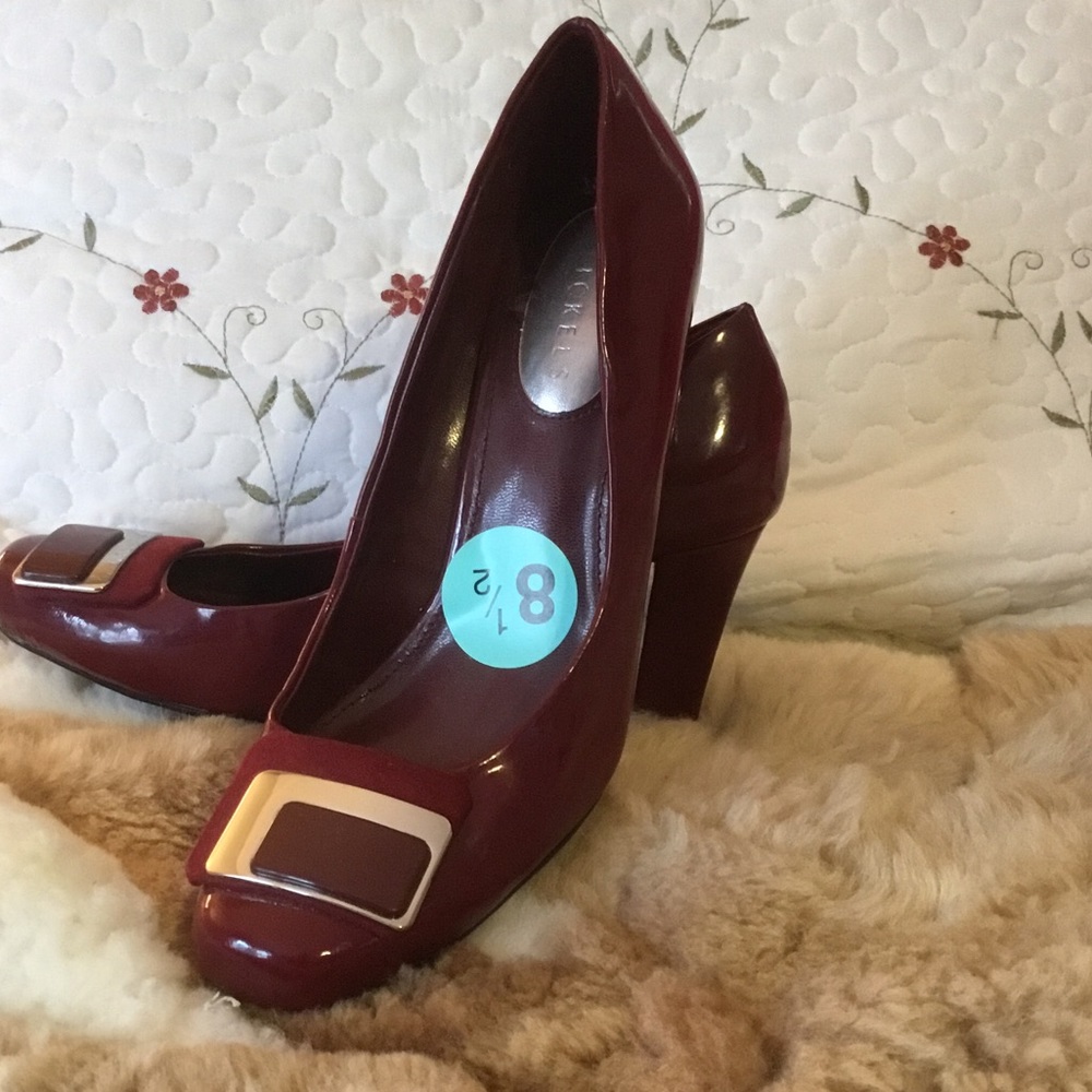 Nickels red patent heels 👠 NWOT